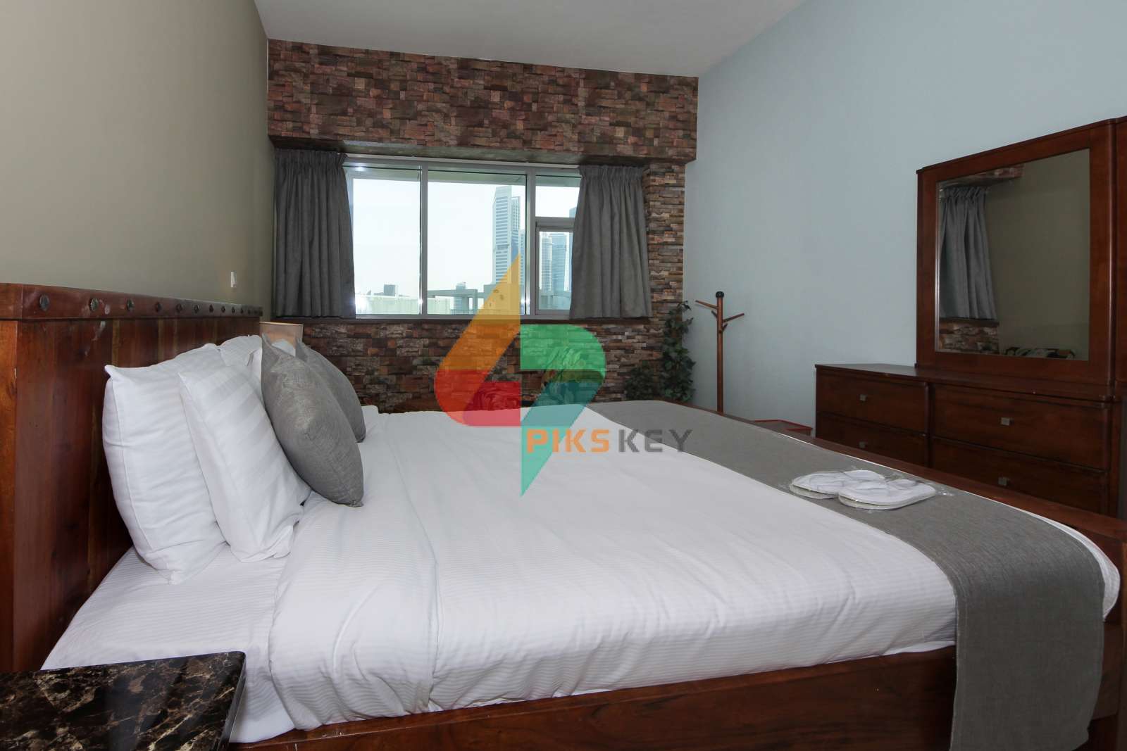 High End 01 Bedroom Apartment in Executive Tower Business Bay Pikskey