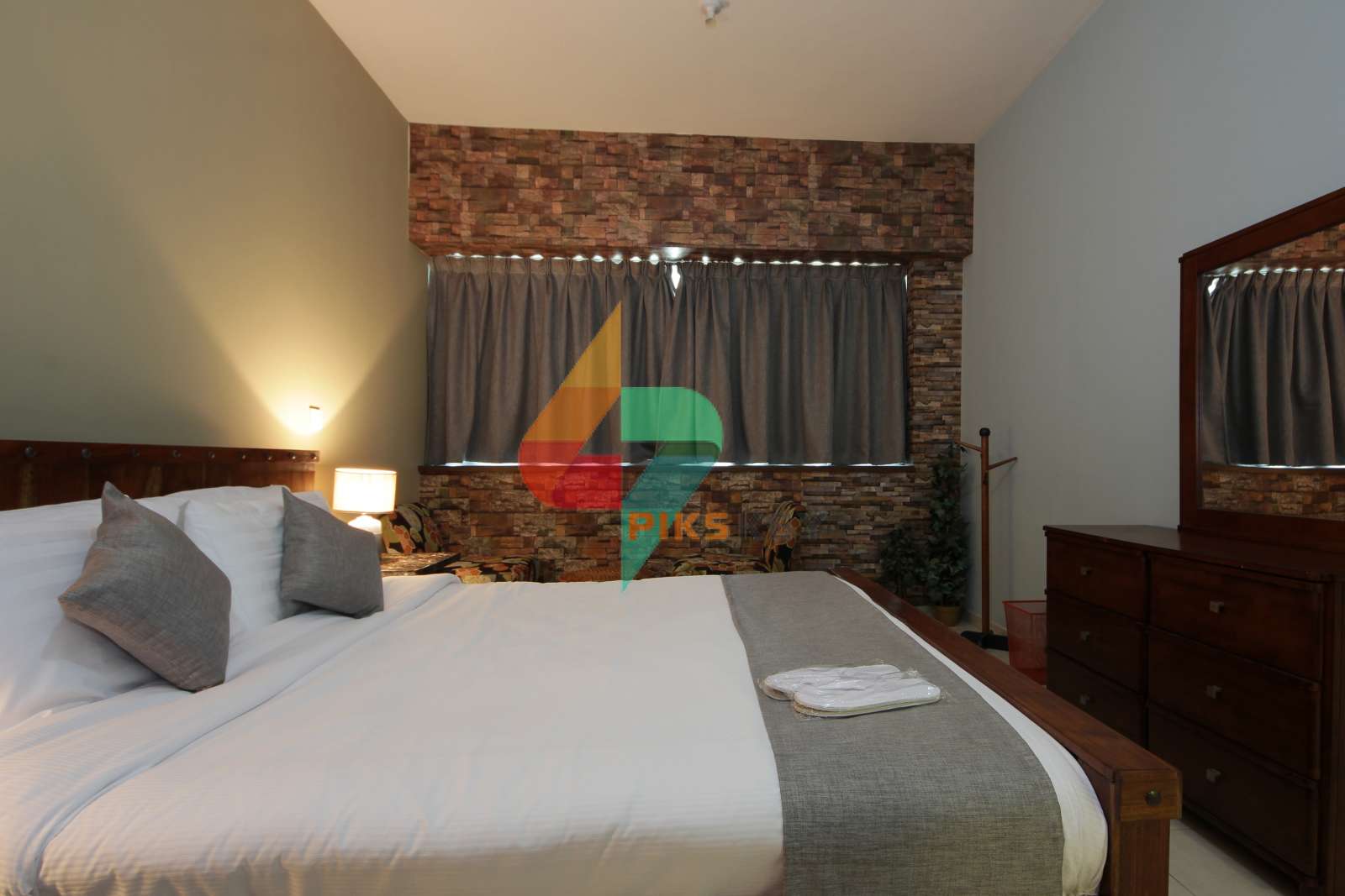 High End 01 Bedroom Apartment in Executive Tower Business Bay Pikskey