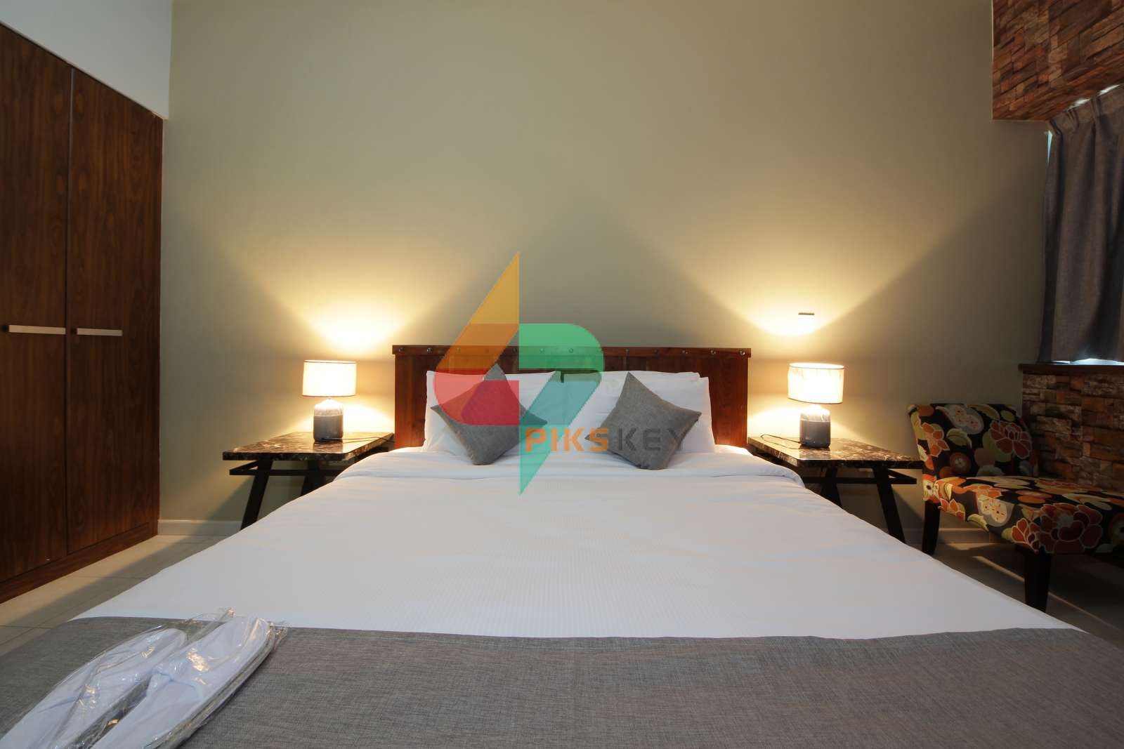 High End 01 Bedroom Apartment in Executive Tower Business Bay Pikskey